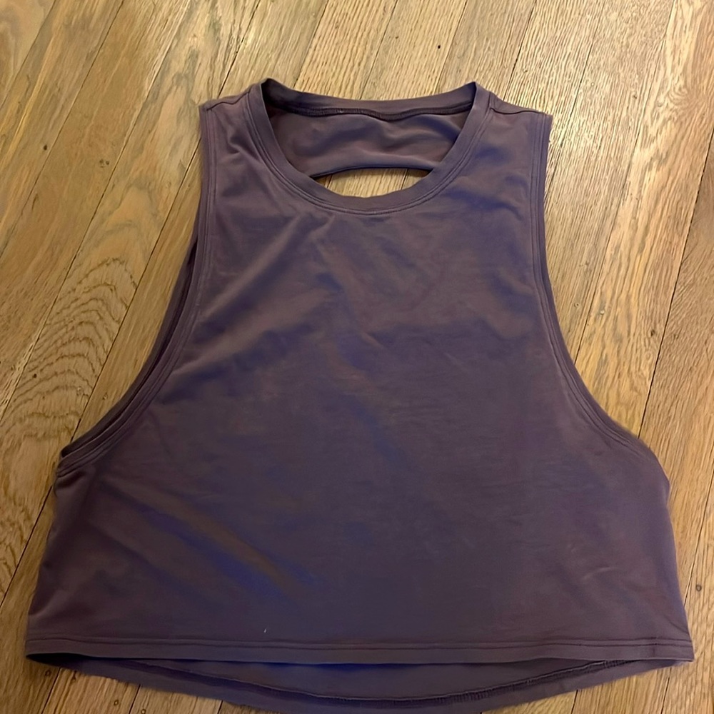 Lululemon cropped top size 2